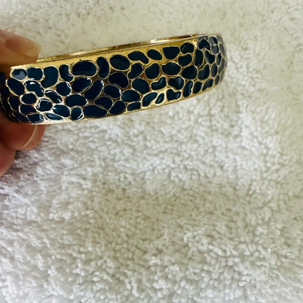 Fornash Rhinestone Starfish Goldtone Hinged Bangle Bracelet Navy Enamel.